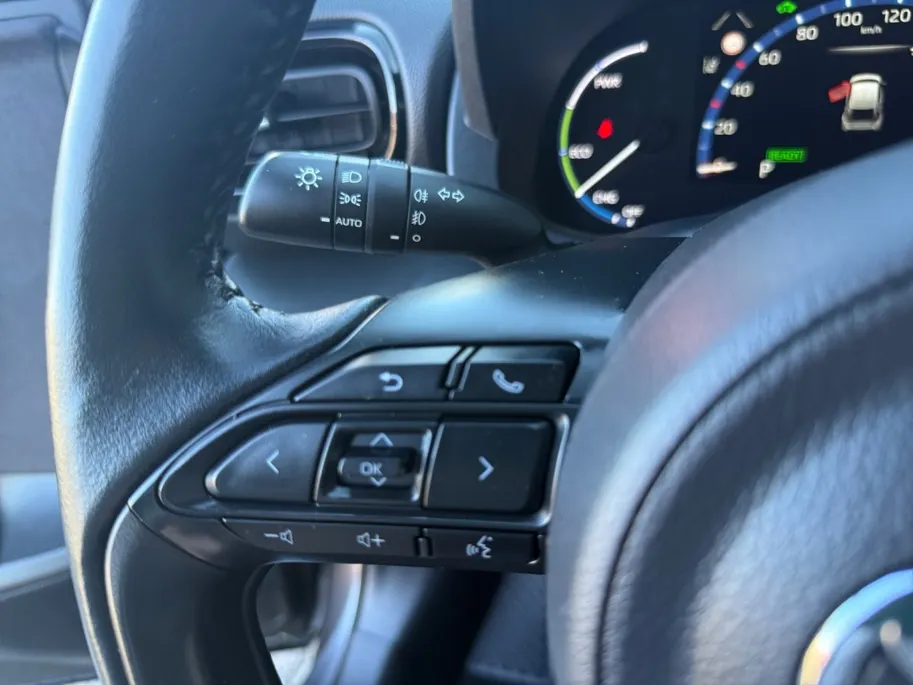 Toyota Yaris Cross 1.5 Hybrid Team D | Camera | Navigatie | Draadloos Apple/Android