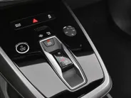 Audi Q4 e-tron 45 quattro Advanced edition 82 kWh 210kW/286PK · Panoramadak · Trekhaak · Camera · Apple/Android Car Play · Adaptive Cruise Control · Elektrische stoelverstelling · Stoelverwarming · Drive select