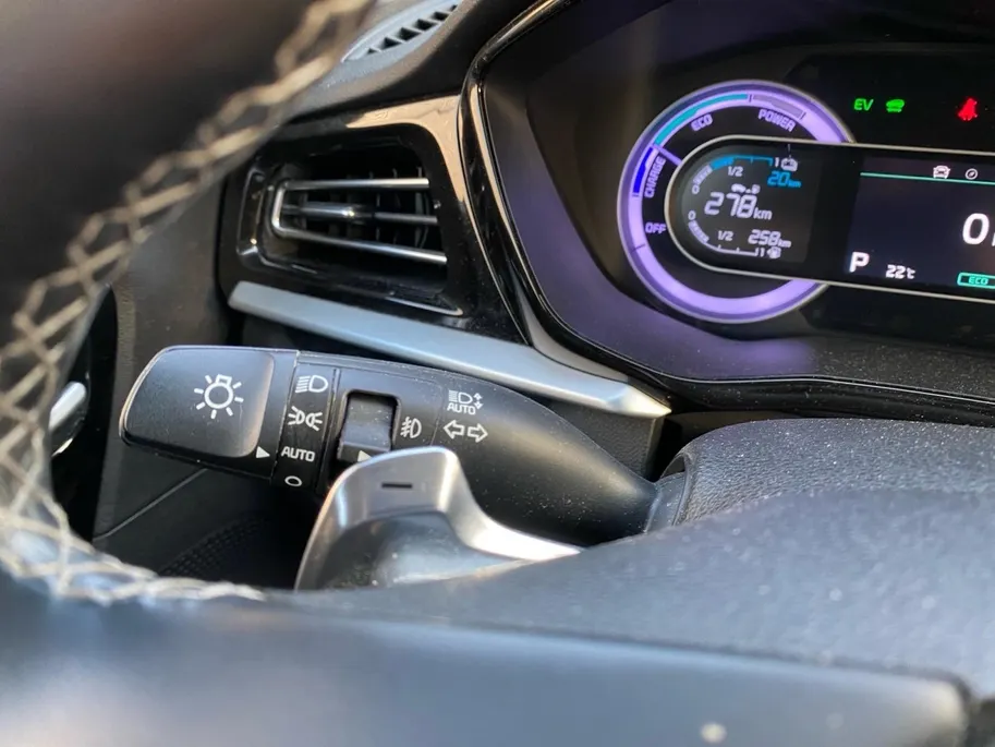 Kia Niro 1.6 GDi PHEV DynamicLine Climate control | Trekhaak | Navigatie | Camera | LM velgen | Stoel,- en stuurverwarming | Elek. best. stoel |