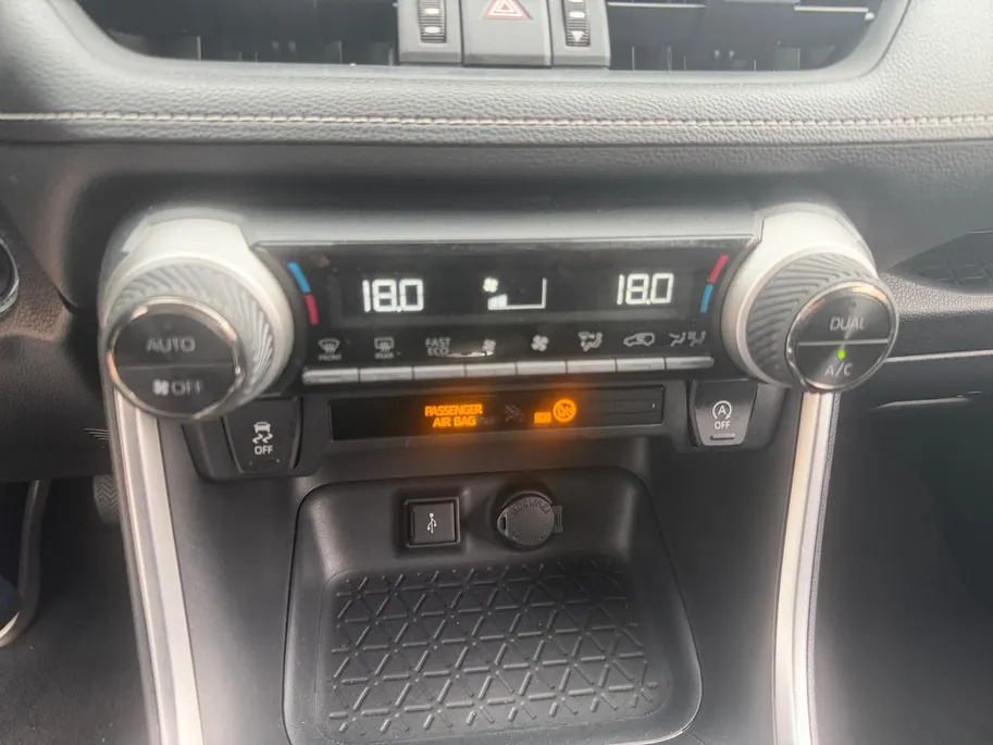 Toyota RAV4 2.0 VVT-iE Business | TREKHAAK! | 2000kg TREKKRACHT! | CRUISE/CLIMATE CONTROL | ACHTERUITRIJCAMERA | APPLE CARPLAY |