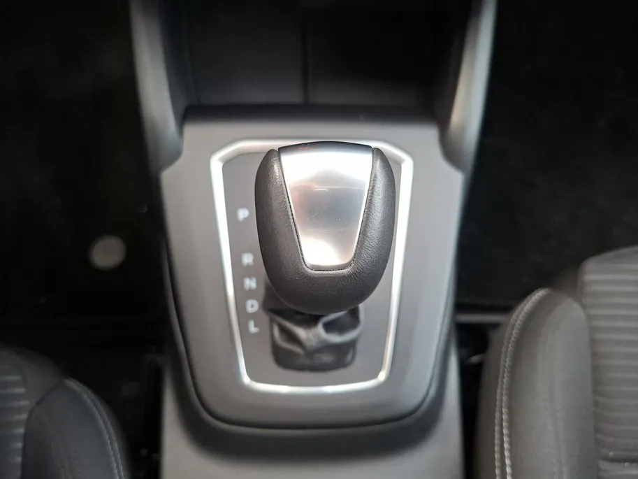 Ford Focus Wagon 1.0 EcoBoost Hybrid Titanium 155PK Automaat | NL-Auto | Adaptieve Cruise Control | Winter Pack | BLIS | Privacy Glass | Camera | Apple Carplay&Android Auto | 17' Lichtmetaal |