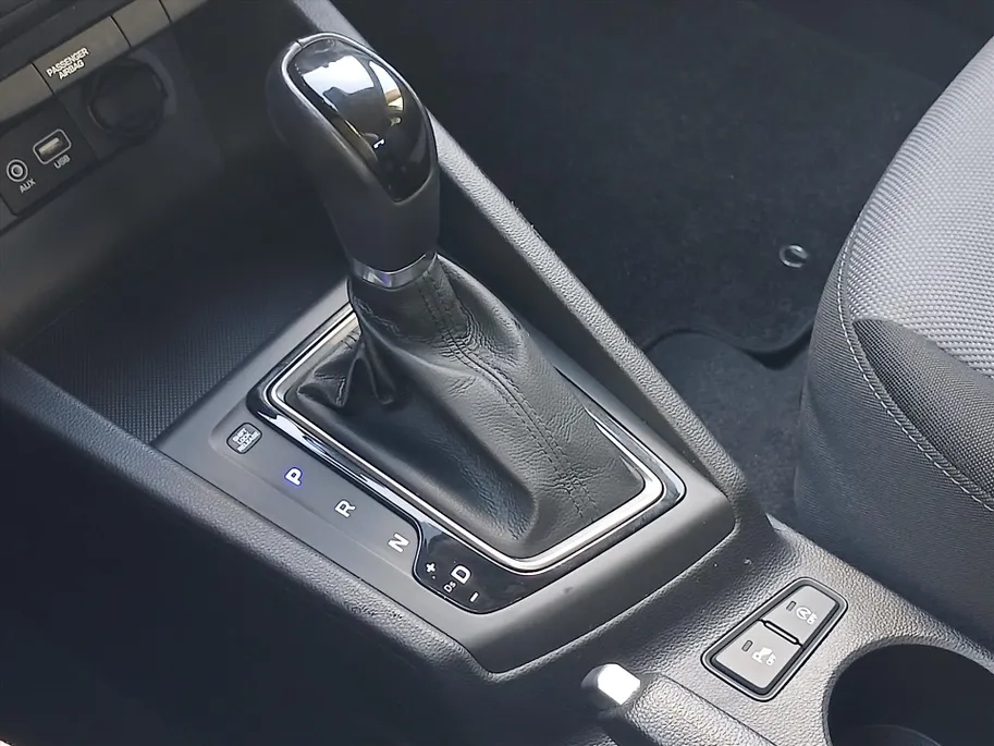Hyundai i20 1.0 T-GDI 100PK Automaat Comfort / Carplay / Climate en Cruisecontrol! / UNIEK!