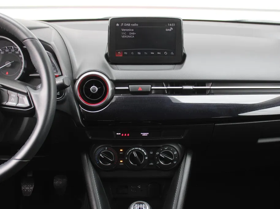 Mazda 2 1.5 Skyactiv-G Sportive | Camera | Apple Carplay/Android Auto | LED | Cruise | 16' LM | Airco | Dealeronderhouden | Weing km! |