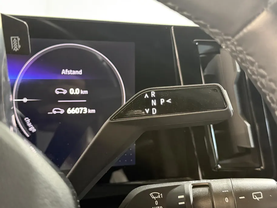 Renault Megane E-Tech 220PK EV60 Optimum Charge Techno Automaat | Camera | Digital Cockpit | Apple CarPlay/Android Auto | Parkeersensoren | 20' Lichtmetalen Velgen | Adaptive Cruise Control | Full LED | Stoelverwarming |
