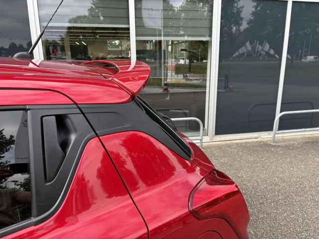 Suzuki Swift 1.0 Stijl Smart Hybrid | Trekhaak | All Seasons