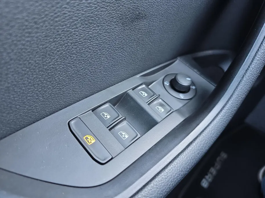 Škoda Superb Combi 1.4 TSI ACT Ambition Business | Trekhaak | Achteruitrijcamera | Navigatie | Cruise/Climate control | 12 maanden garantie!|