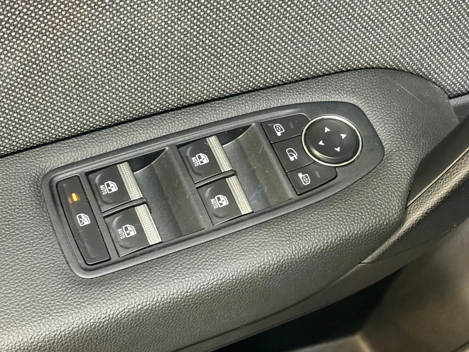 Renault Captur 160PK E-Tech Full Hybrid Techno Automaat | Camera | Parkeersensoren | Adaptive Cruise Control | Climate Control | Apple CarPlay/Android Auto | Full LED | Licht & Regen Sensor | Lichtmetalen Velgen |