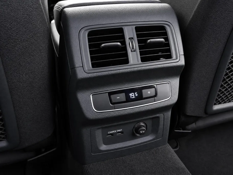 Audi Q5 Sportback 50 TFSIe 299pk S-tronic S edition · Camera · Panoramadak · Apple/Android Car Play · Navigatie · Elek. Achterklep · Stoelverwarming ·