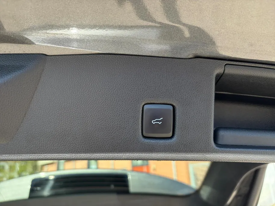 Ford Kuga 2.5 PHEV ST-Line 225PK | Head Up Display | Adaptieve Cruise Control | Winter Pack | LED | BLIS | Camera voor en achter | Navigatie | Privacy Glass