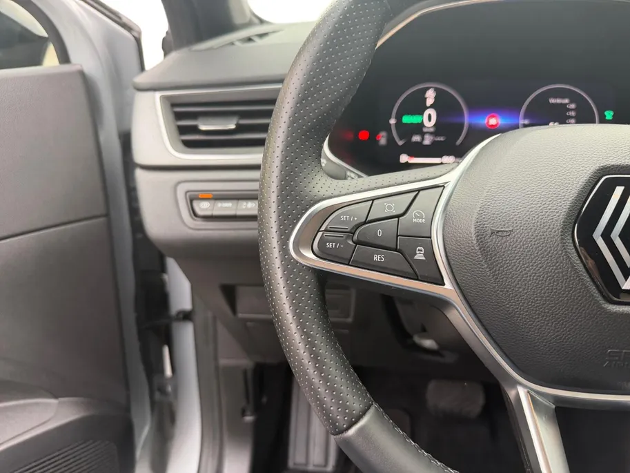 Renault Captur 1.6 E-Tech full hybrid 145 techno | Apple Carplay & Android Auto | Cruise & Climate Control | Camera | Parkeersensoren | LMV | Navigatie | 12 Maanden BOVAG Garantie