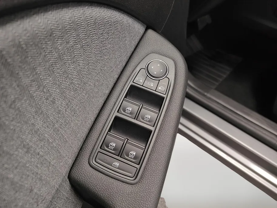 Renault Clio 1.6 E-Tech Full Hybrid 145 techno AUTOMAAT NAVI AIRCO CAMERA PARKEERSENSOREN CRUISE CONTROLE APPLE CARPLAY ANDROID AUTO DEALER ONDERHOUDEN ZEER MOOIE AUTO