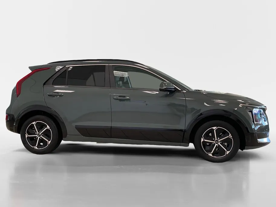 Kia Niro 1.6 GDi Hybrid DynamicPlusLine | Demo | Direct Beschikbaar! | Leder | Schuif/Kantel dak | Navi | Camera | Stoel + Stuurverwarming | Elektr. Achterklep | Head-Up Display |