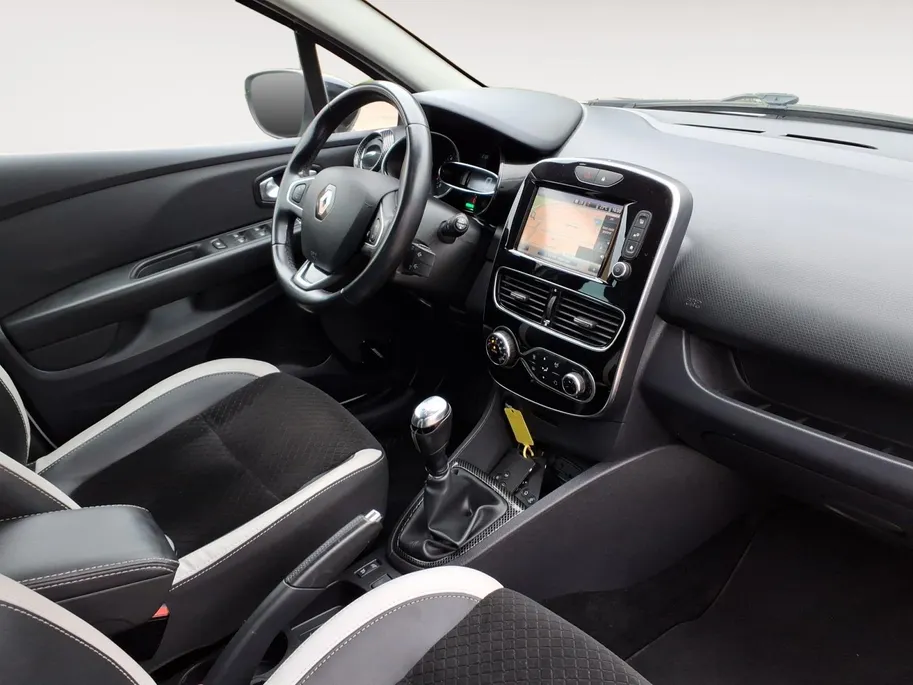 Renault Clio 0.9 TCe Bose Premium audio systeem Bose | Navigatie | Airco/ecc | stoel verwarming | 1 jaar garantie