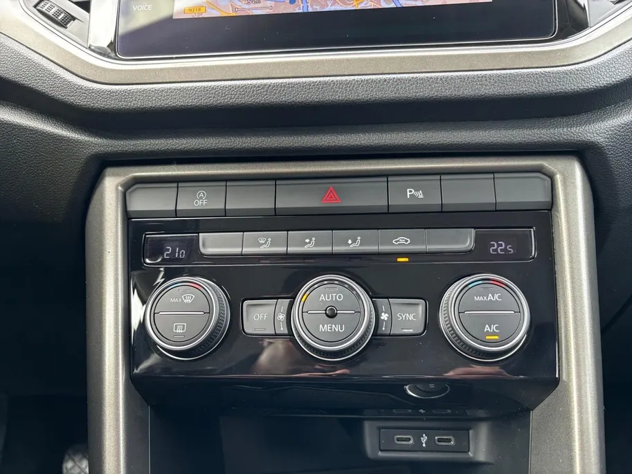 Volkswagen T-Roc 1.0 TSI Style | Navi | Clima | Adaptive Cruise | LM Velgen | Apple Carplay | Android Auto