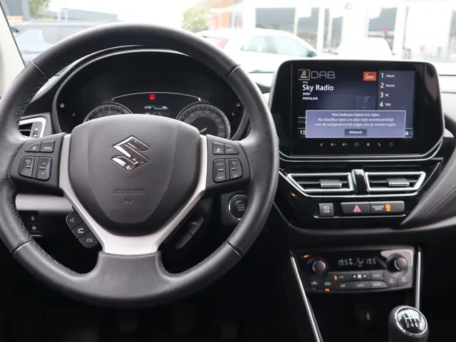 Suzuki S-Cross 1.4 BoosterJet Style Hybrid AdaptiveCruise | Carplay | 360 camera