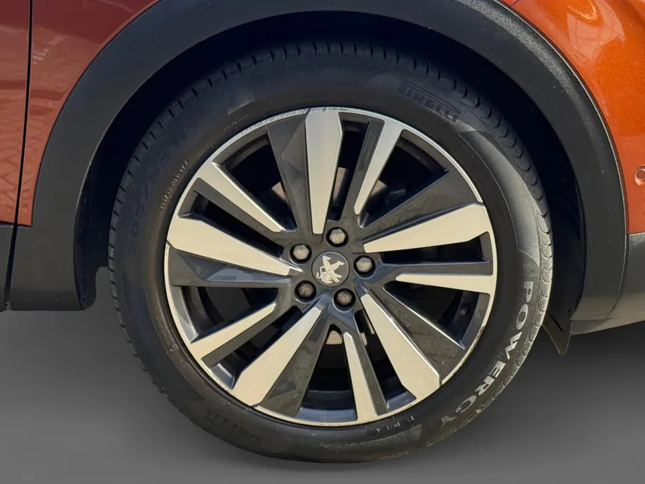Peugeot 3008 1.2 PureTech GT Line | Trekhaak afneembaar | Navigatie | Stoelverwarming | 360 graden | Cruise Control | Android Auto/Apple Carplay | 12 maanden garantie!