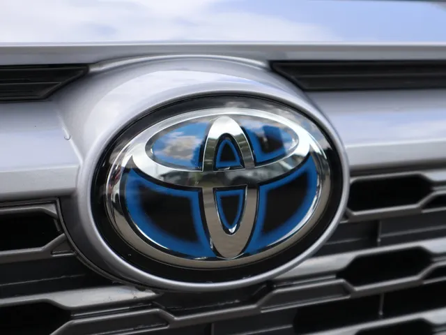 Toyota RAV4 2.5 Hybrid AWD Dynamic | Trekhaak | All Seasons