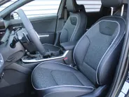 Kia K4 1.0 T-GDi MHEV GT-Line Launch Edition (pano) | Stuur-/stoelverwarming | Camera | LED | 17' LM | Elek. stoel | Draadloze telefoonlader |
