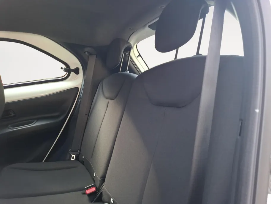 Toyota Aygo X 1.0 VVT-i MT Play | AIRCO | APPLE/ANDROID AUTO | CRUISE | CAMERA | E-CALL |