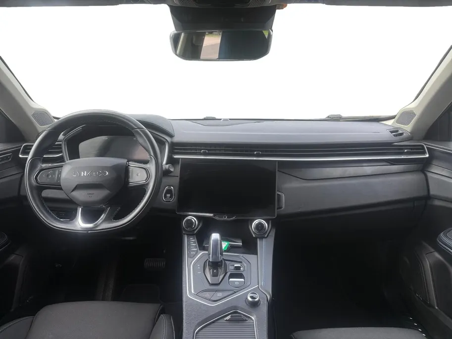 Lynk & Co 01 1.5 | Automaat | Panorama Dak | 360* Camera | Stoelverwarming | Apple Carplay/Android Auto | DAB | Climate Control | Cruise Control | Navigatie