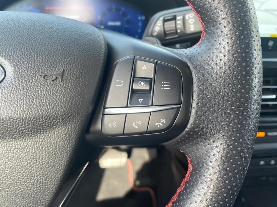 Ford Focus 1.0 EcoBoost Hybrid ST-Line *Automaat*Navi+Camera*Climate Control*Carplay*Lm.Velgen*ST Line*Zeer nette auto!