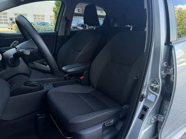 Toyota Yaris 1.5 Hybrid 115 Dynamic Limited | Stuur en Stoelverwarming