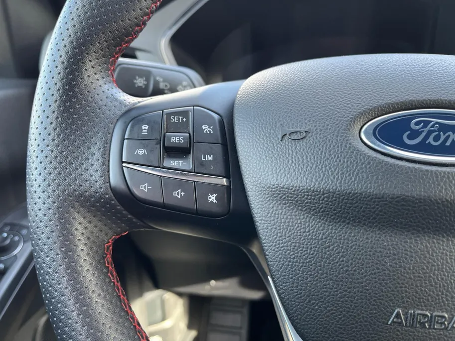 Ford Kuga 2.5 PHEV ST-Line | Winterpack | Adaptieve Cruise Control | Camera achter en voor | Stoel- en stuurverwarming