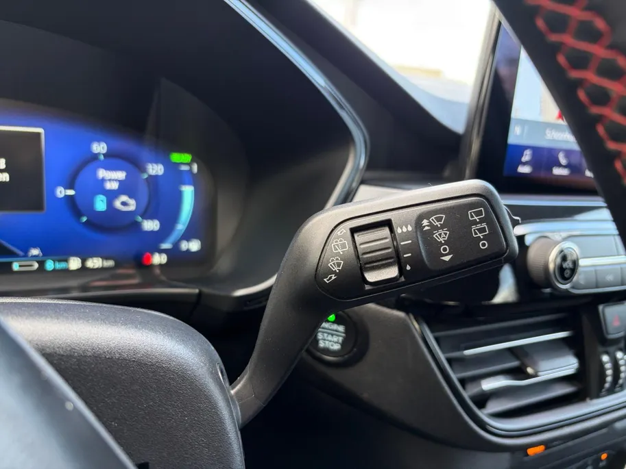 Ford Kuga 2.5 PHEV ST-Line 225PK | Adaptieve Cruise Control | BLIS | Trekhaak | Apple/Android Carplay | Keyless Entry | Climate Control |