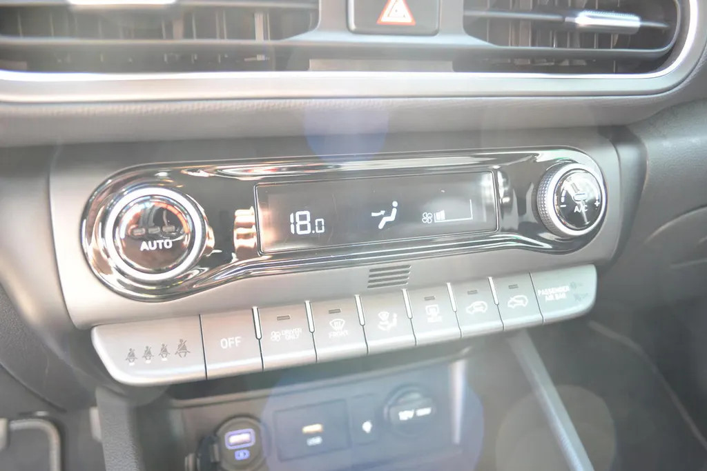 Hyundai Kona 1.6 GDI HEV FASHION|TREKHAAK|NAVI|CARPLAY|HEA