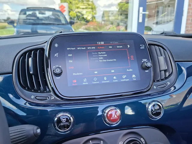 Fiat 500C 1.0 Hybrid Club AIRCO | LMV | rijklaarprijs!!