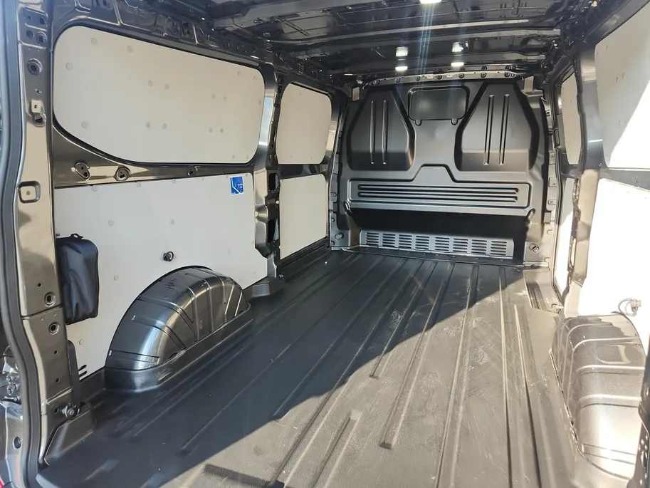 Ford E-Transit Custom 320 L2H1 Limited 71 kWh DC | NIEUW | TE BESTELLEN | 380 KM WLTP | 0.99% rente Financial Lease |