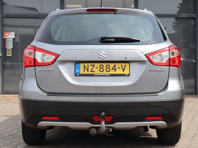 Suzuki S-Cross SX4 1.6 Comfort | Carplay | Trekhaak | All Seasons