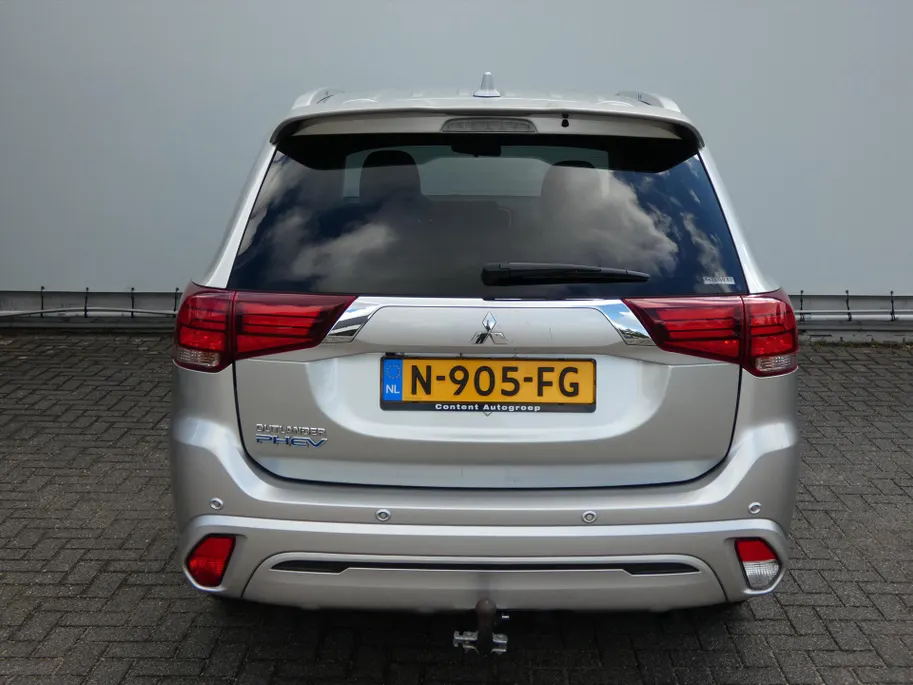 Mitsubishi Outlander 2.4 DOHC MIVEC PHEV 240pk 4WD Aut Pure
