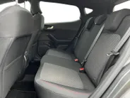 Ford Fiesta 1.0 EcoBoost ST-Line |Apple Carplay/Android Auto|lichtmetalen velgen 17'| Spoiler| Voorruitverwarming|12 maanden Bovag garantie|