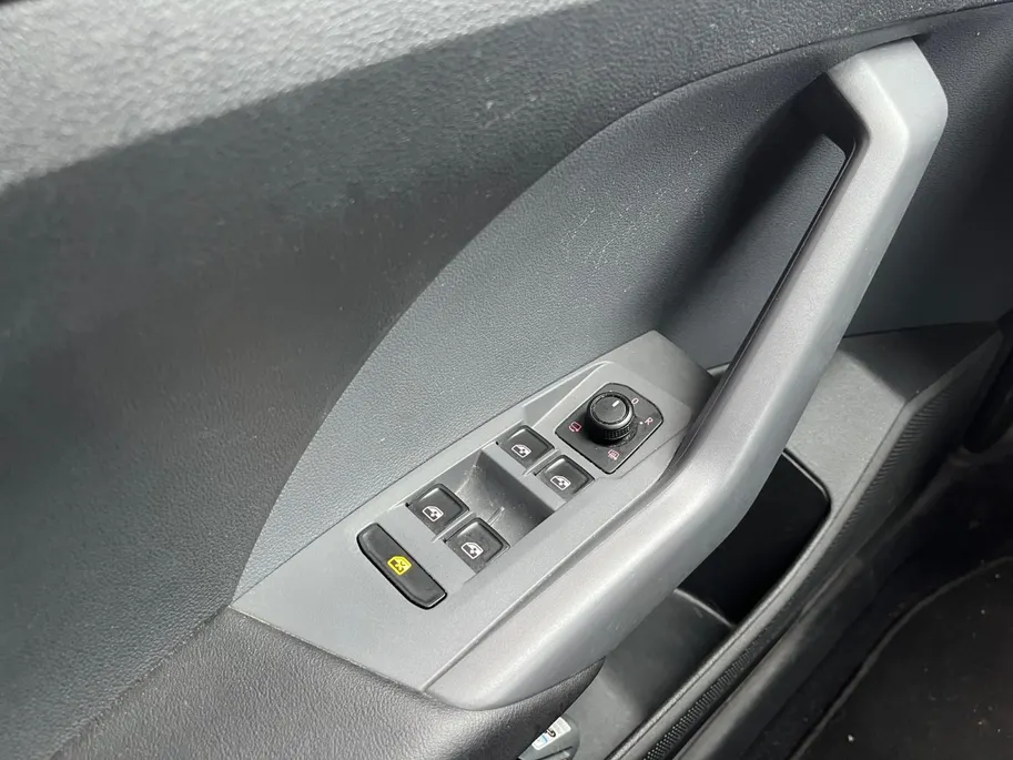 Volkswagen T-Cross 1.0 TSI Life Nederlandse auto | 1e eigenaar | navi | clima | allseason | PDC | camera | etc.