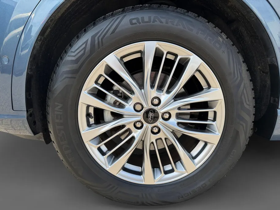 Ford Kuga 2.5 PHEV Vignale | Dealer onderhouden | Automaat | Adapt. Cruise control | BLIS | Elektr. achterklep | Winter pack | lederen bekleding | Parkeersensoren voor en achter | Camera voor en achter | Navigatie | Apple carplay & Android auto | B&O audio | Privac