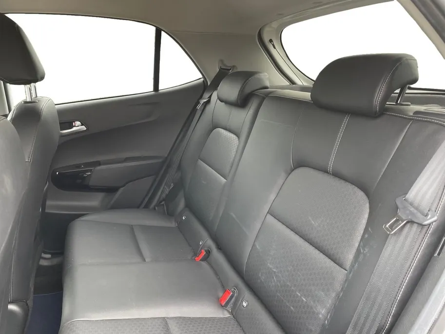 Kia Picanto 1.0 CVVT Design Edition | navigatie | Climate control | Lederen bekeleding | Pakeercamera achter | Cruise control