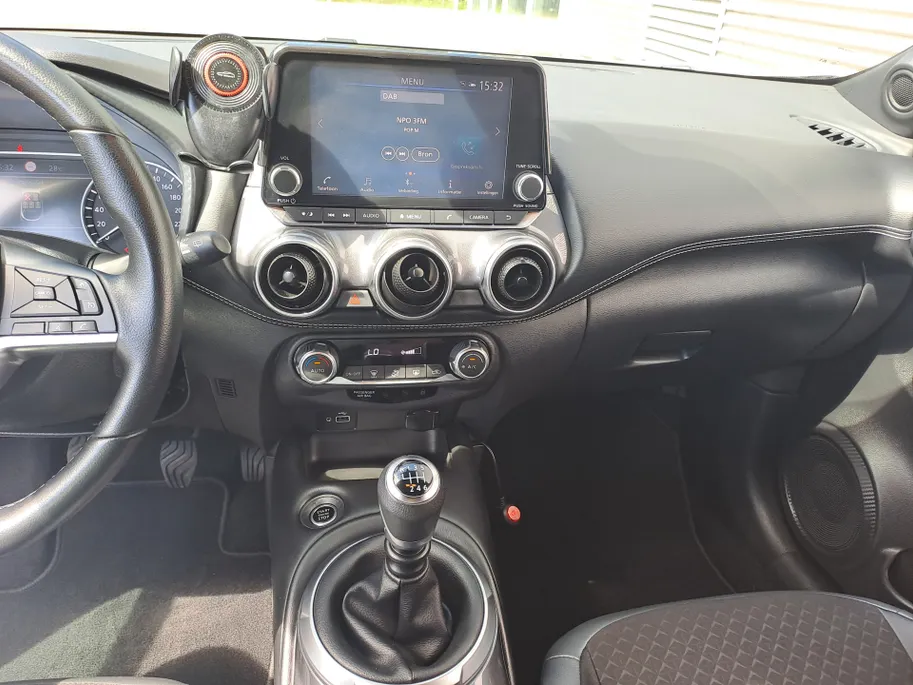 Nissan Juke 1.0 DIG-T N-Connecta | Cruise | Apple Carplay/Android Auto | Camera | DAB | Keyless entry | Keyless start