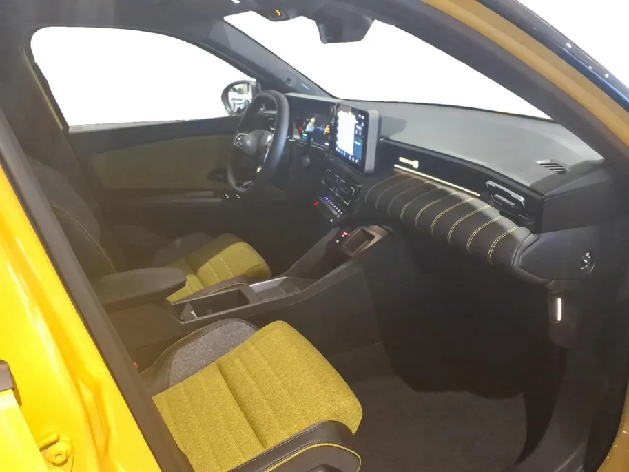 Renault 5 urban range iconic cinq 40 kWh nu 1.600,- voorraad korting | Harman Kardon | Carplay | Stoel-stoelverwarming | Camera |