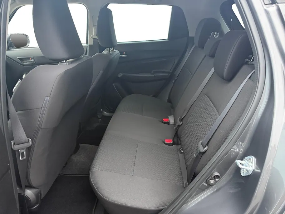 Suzuki Swift 1.2 Stijl | Cruise/ Climate Control | Navigatie | Camera | Trekhaak |