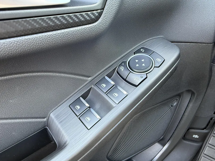 Ford Kuga 2.5 PHEV ST-Line X 243 PK | Wegklapbare trekhaak | AGR voorstoelen | BLIS | NIEUW UIT VOORRAAD