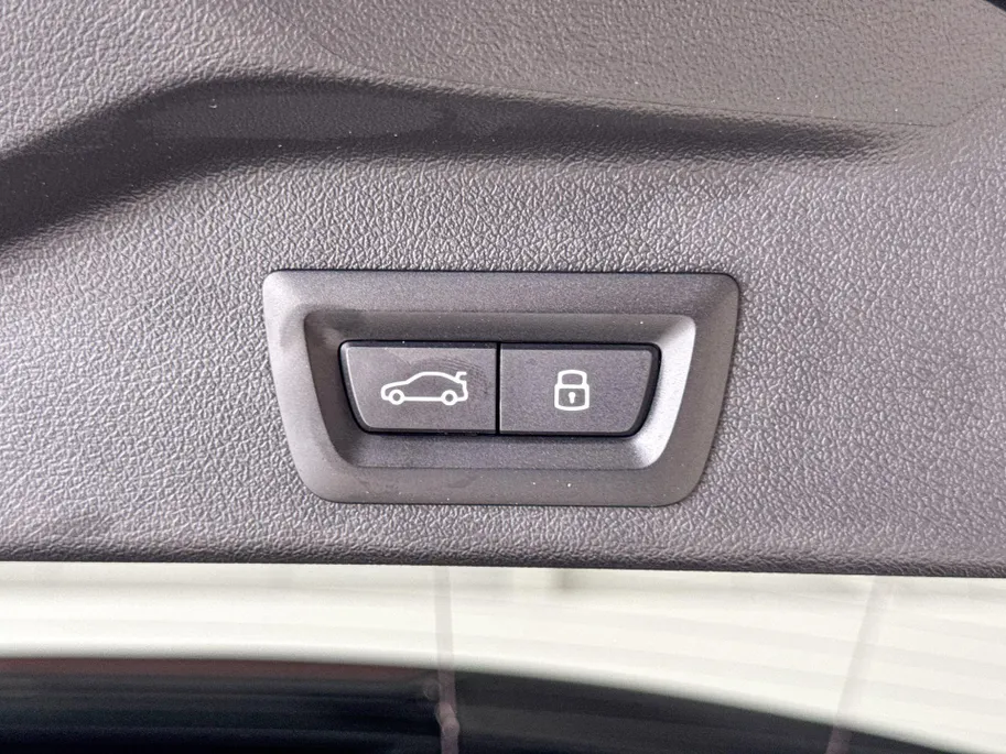 BMW X5 xDrive50e Launch Edition Innovation Pack