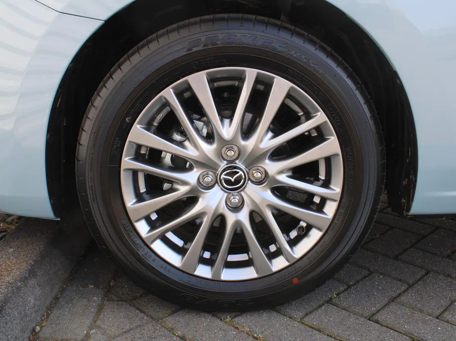 Mazda 2 1.5 e-SkyActiv-G 90PK 6MT Exclusive-Line | Private lease v.a. € 429 p/m | Camera | Dodehoek detectie | Clima | LED | Stoel- / Stuurverwarming |