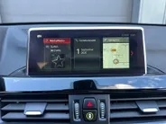 BMW X1 sDrive18i High Executive | Automaat | Head-Up Display | Automatische Achterklep | Panorama Dak | Stoelverwarming | Volledig Lederen Bekleding | Dealer Onderhouden | Camera | 12 Maanden BOVAG Garantie