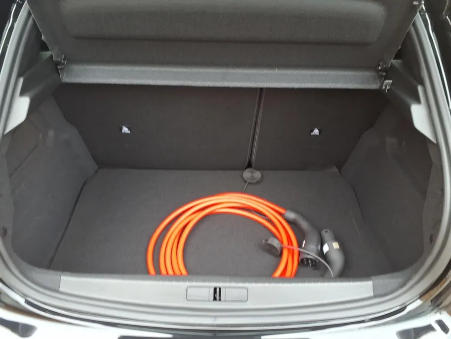 Peugeot e-208 EV Allure Avantage 51 kWh Automaat | Navigatie | Airco | 1 jaar Garantie