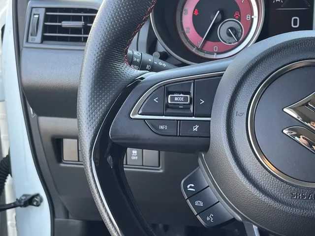 Suzuki Swift 1.4 Sport Smart Hybrid | Navi | Camera | 14483km