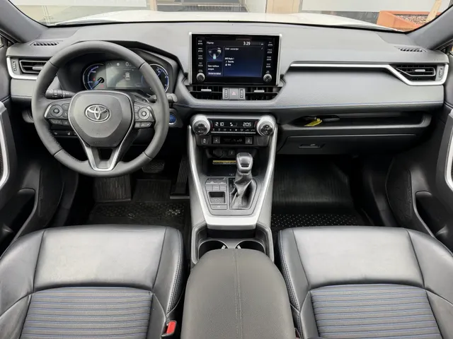 Toyota RAV4 2.5 Hybrid Bi-Tone | Stoel & stuurverwarming | Keyless