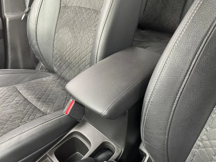 Suzuki Vitara 1.5 Hybrid Style *Automaat*Navi+Camera*Adapt. Cruise Control*Stoelverwarming*Climate Control*LM.Velgen*Trekhaak*Zeer nette auto!