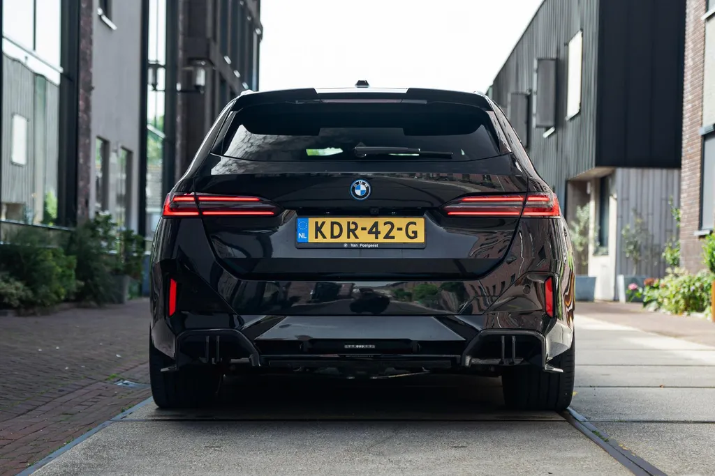 BMW 5 Serie Touring 530e M Sport Edition | M Performance Parts