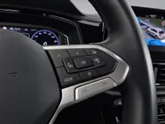 Volkswagen T-Roc 1.5 TSI 150pk DSG R-Line · Camera · Apple/Android Car Play · Navigatie · Stoel-& Stuurverwarming · Elek. Achterklep · Dodehoek Detectie · 18'' Inch ·